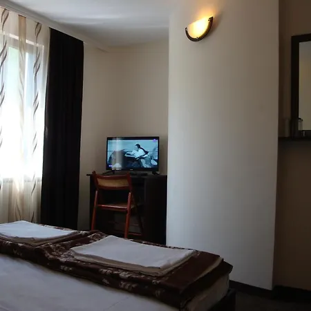 Family Diana Hotel